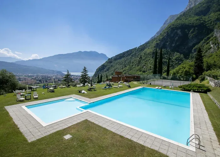 Lake View Dom-Us Apartment - Happy Rentals